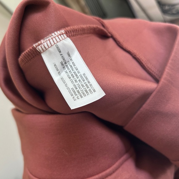 ✨3 for $18✨ Women's Dark Mauve Cropped Hoodie Jacket - Picture 6 of 6